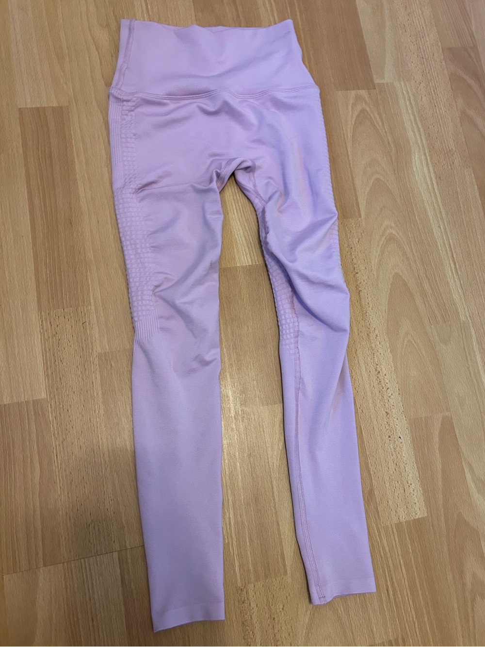 Alphalete Surface Keyhole Seamless Leggings